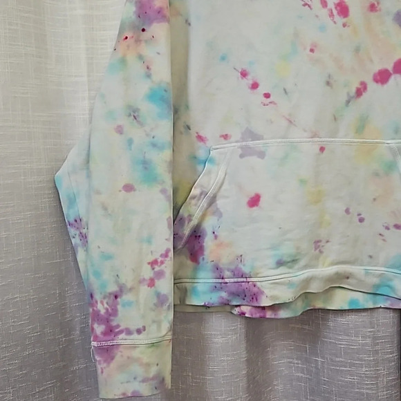 ALL IN MOTION HOODIE - Picture 3 of 11